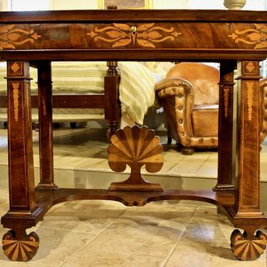 Early 19th Century Pier Table in Mahogany, with Scallop Shell Motif Inlay