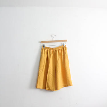 Warm Yellow 90s Casual Shorts 