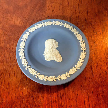 Vintage Wedgwood Jasperware Cream on Pale Blue Puritan 4 1/2 Round Tray 