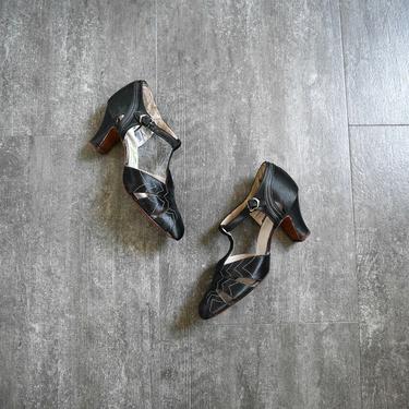 1930s spiderweb shoes . vintage 30s black heels . 6.5 