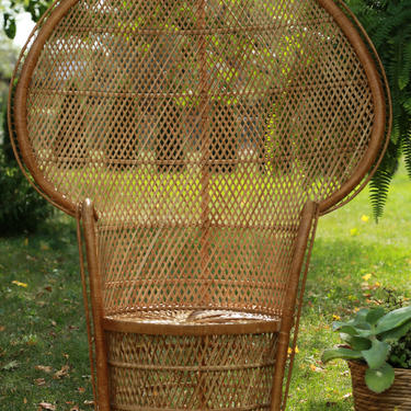 Vintage Peacock Chair, wicker high back fan, rattan, mid century, bohemian, boho, LOCAL P/U Chicago, Il area or Your Shipper 