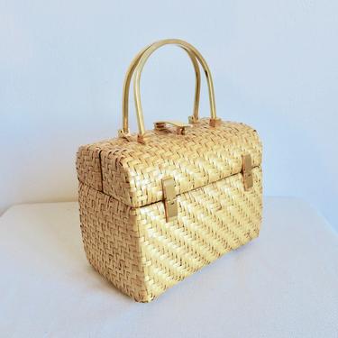 Vintagt 1960's Natural Woven Wicker Box Purse Gold Metal Top Handles Clasp Koret Handbags 60's Purses 