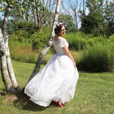 Vintage 1950s/1960s Lace Wedding Dress - Carol Brent Ball Gown Short Sleeve Wedding Dress - M/L 