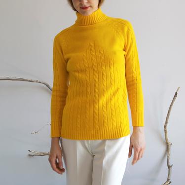 vintage 60s yellow raglan turtleneck cable sweater / sz S 
