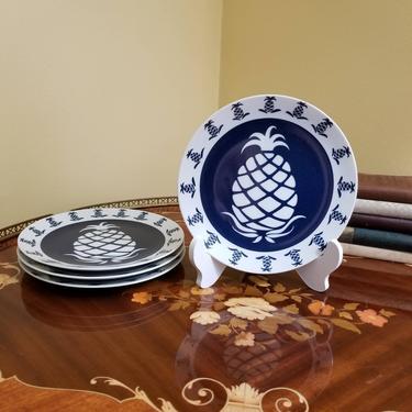 Vintage Pineapple Plate Set of 4 / Curzon Salad Plates / Vintage Cake Plate / Pineapple Pattern Border Print / Hospitality Welcome Plate Set 