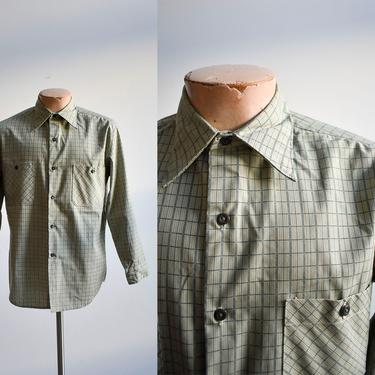 1970s Mens Green Button Down Shirt 