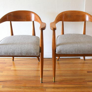 Mid Century Modern Pair of Arm Chairs