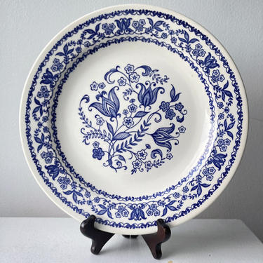 Blue and White Tulip Pattern Plate 