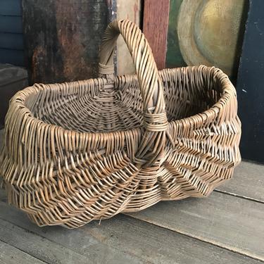 Rustic Wicker Basket, Antique Buttress Basket, Harvest, Market, Flower Gardening, Farmhouse, Table Centerpiece 