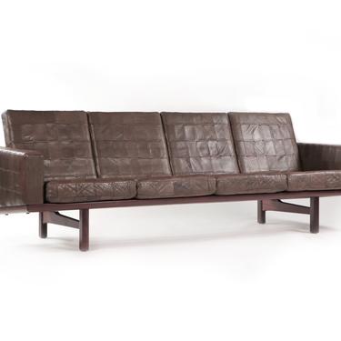 VINTAGE - Hans J Wegner &amp;quot;GE236 / 4&amp;quot; sofa  - by Getama in original patched leather upholstery - Denmark 1950's 