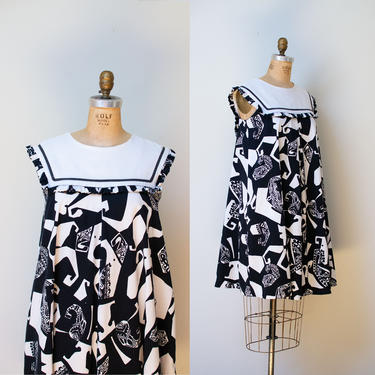 1970s Black &amp; White Abstract Print Sundress / 70s Trapeze Babydoll Hawaiian Dress 