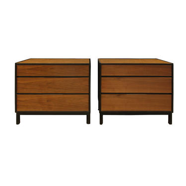 Edward Wormley Pair of Bedside Tables / Chests in Teak and Mahogany 1950s (signed)