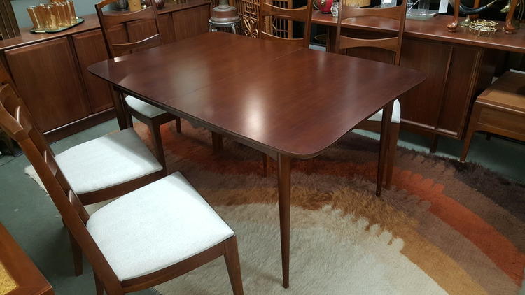 Mid-Century Modern bowed end dining table with 3 extentions