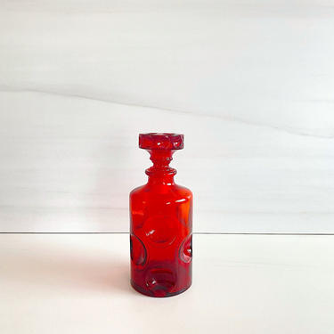 Vintage 1960s 1970s Mid Century Modern Italian Red Art Glass Decanter Bottle with Circular Indented Design 9.5&amp;quot; Tall ITALY 