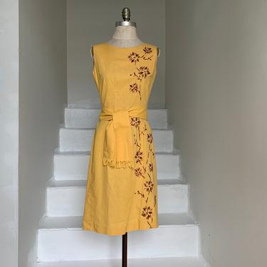 1950s Sunflower Yellow Cotton Wiggle Dress 34 Bust Vintage Embroidered 