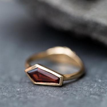 10K Yellow Gold and Garnet Coffin Ring