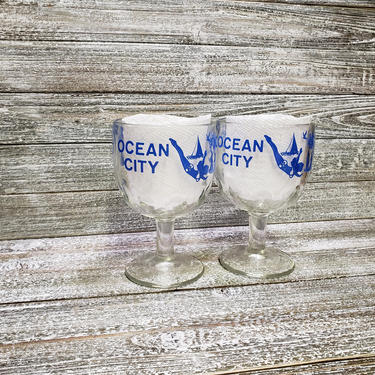 Vintage Ocean City Maryland OC Jersey Shore Glasses, 1950s Swimming Diving Beach Glasses, Thumbprint Drinking Beer Glasses, Vintage Kitchen 