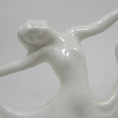 Vintage Art Deco Dancer Lady figurine White Porcelain Black Made in Japan Stamp 