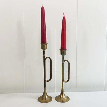 Vintage Brass Set of Two Candle Holders Candlesticks Retro Tiered Graduated Horn Decor Mid-Century Hollywood Regency Candleholder Trumpet 