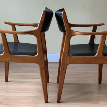 ONE Danish Teak Dining armchair, Scandinavian Woodworks Teak Dining Chair with arms, desk chair 