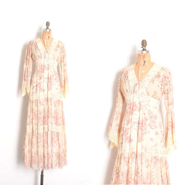 Vintage 1970s Dress / 70s Rose Print Cotton Peasant Dress / Pink Cream ( XS S ) 