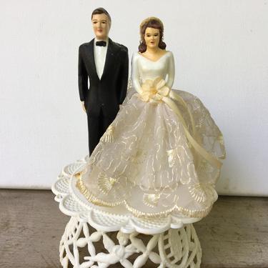 40's Wedding Cake Topper, Vintage Cake Decorations, Man And Woman, Real Cloth Gown And Tulle Veil-SEE CONDITION 