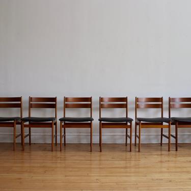 Set of 8 Mid Century Danish Modern Teak Dining Chairs 