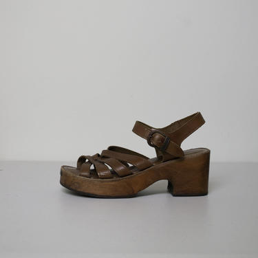 1970s Wooden Platform Shoes / 70s Woodies by Thom McAn Clog Sandals 