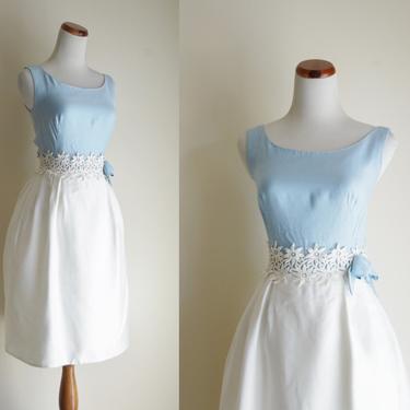Vintage 60s Dress, Sleeveless Cocktail Dress, 1960s Party Dress, Full Skirt Dress, Metal Zipper Dress, White Tulle Skirt, Small XS 