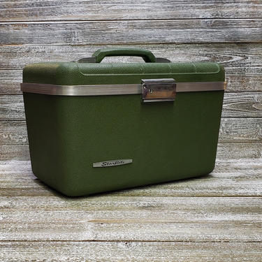 Vintage Starflite Train Case, Green Lightweight Suitcase + Working KEY, 1960s Train Case, Mid Century Overnight Travel Case, Vintage Luggage 