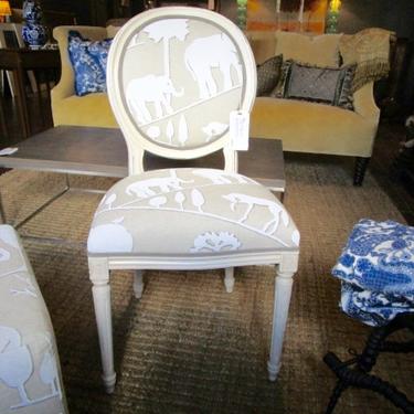 SINGLE OVAL BACK PAINTED FRENCH STYLE CHAIR