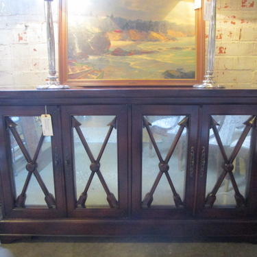 SIDEBOARD WITH ANTIQUED MIRROR DETAILS