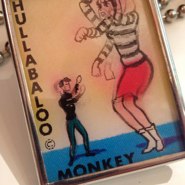 1960'S Vintage MOD Lenticular THE MONKEY Dancer Necklace, set in metal with a large ball chain!! 