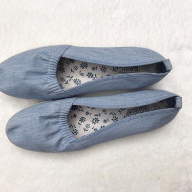 size 11 - chambray slip on flats from basic editions 