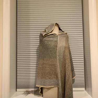 beautiful Grey/gold V-shape poncho with tassels and hood 