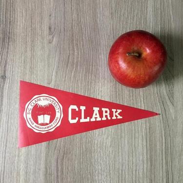Clark University pennant baggage sticker - vintage college ephemera 