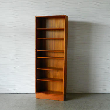 HA-18113 Single Teak Hundevad Bookcase