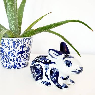 Vintage Blue & White Floral Chinoiserie Bunny Rabbit Figurine 