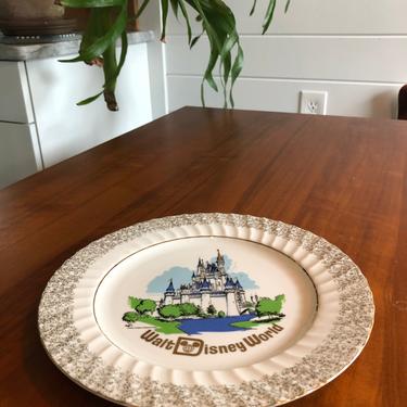 Walt Disney World 1970s vintage decorative travel souvenir plate Cinderella's Castle 