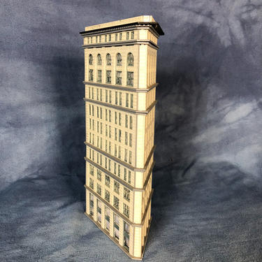 Custom Model Railroad 9.5&quot; Tall N Scale Model City Building, Gas and Electric 12 Story CMR 