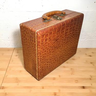 1950s Decca 3-sp Alligator Suitcase Phonograph, Nicely Playing 33/45/78, Model 77 
