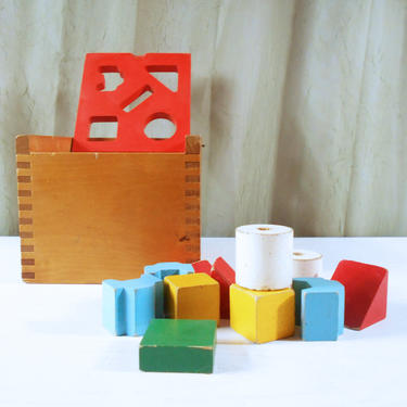 Vintage Creative Playthings Shape Sorter / Puzzle Box / Block Toy - Made in Finland 