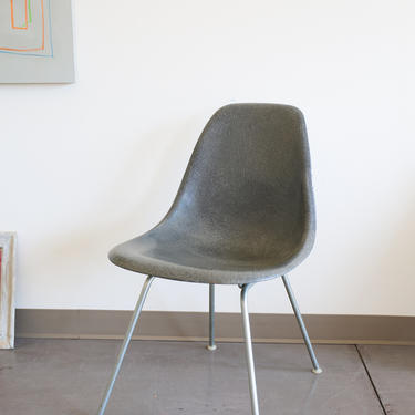 Eames Herman Miller Elephant Gray Shell Chair with H Base 