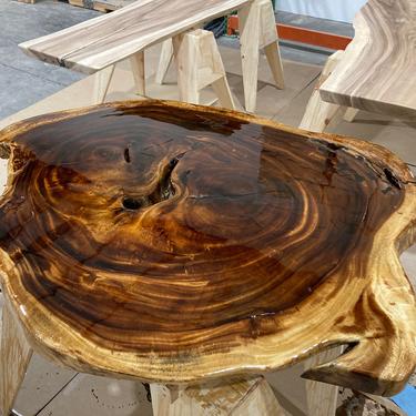 Live Edge Round Dining Table 