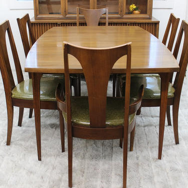 Mid Century Modern Broyhill Brasilia dining table and chairs 