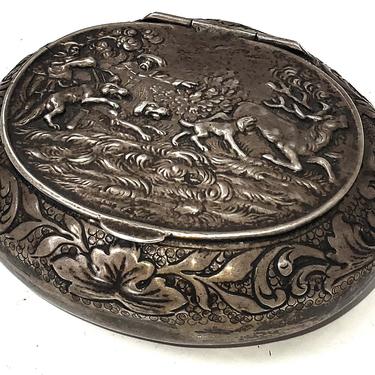 Chester 1907 by Arthur Graf Oval Solid Silver Trinket, Snuff or Pill Box High Relief Carving Hunting Dogs & Deer Scene Edwardian 