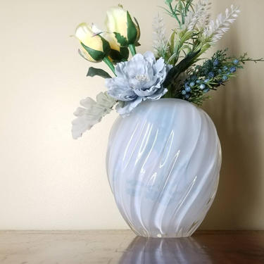 Vintage Art Glass Vase / Opaline Swirled Vase / White 80s Art Deco Flower Vase / Heavy Blown Glass Tulip Vase / Retro 1980s Home Decor 