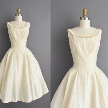 1950s vintage dress | Gorgeous Ivory Polished Cotton Sweeping Full Skirt | XS Small | 50s dress 