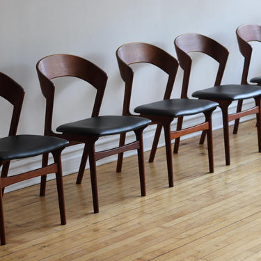 Set of 5 Mid-Century Danish Modern Kai Kristiansen Dining Chairs 