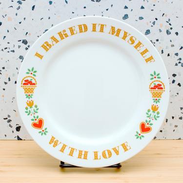 Vintage 1980s Avon Folk Art Plate - Avon &quot;I baked it myself with love&quot; Heart Plate Made in Japan 